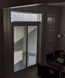 Double hung tilt window