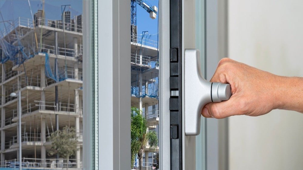 Outside Noise with the Right Windows