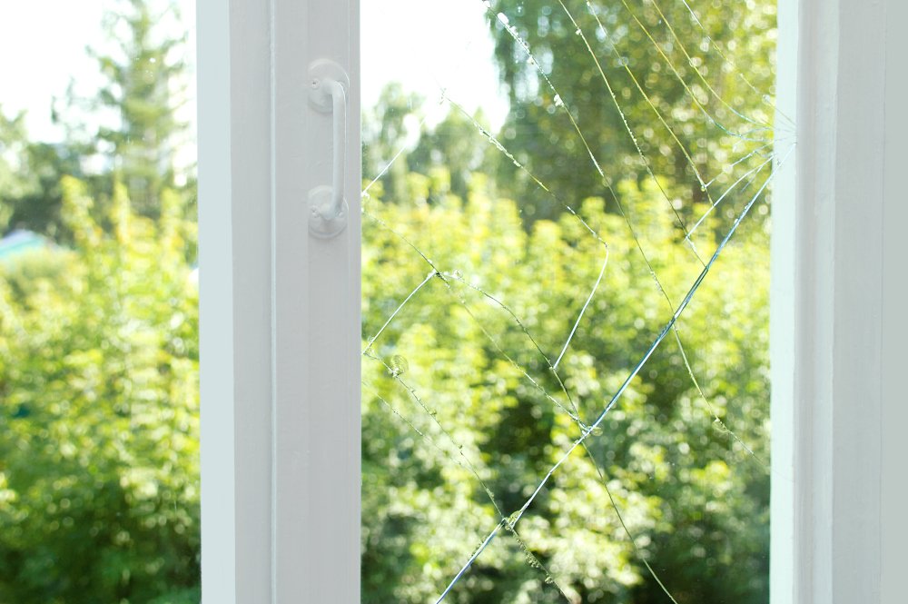 Thermal stress crack on a window